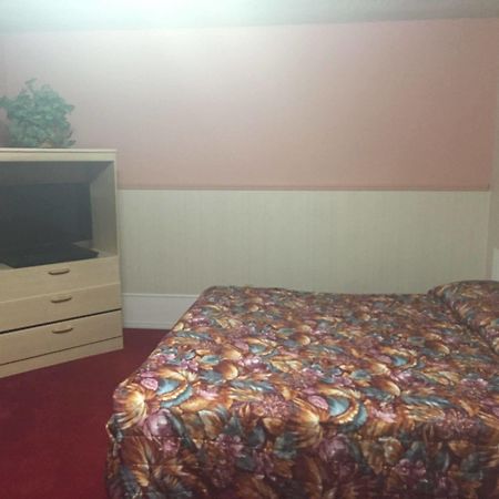 Carlin Villa Motel Carlinville ภายนอก รูปภาพ