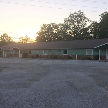 Carlin Villa Motel Carlinville ภายนอก รูปภาพ