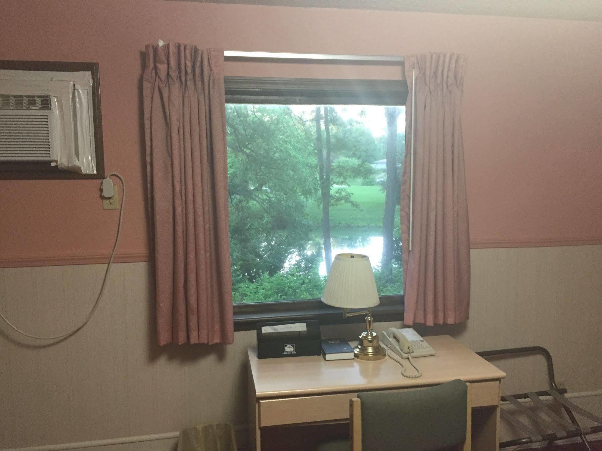 Carlin Villa Motel Carlinville ภายนอก รูปภาพ
