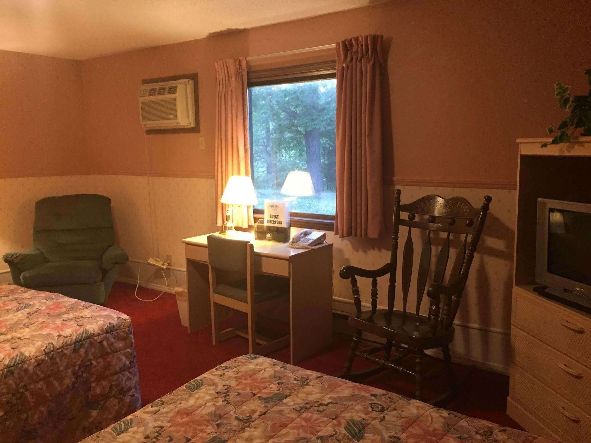 Carlin Villa Motel Carlinville ภายนอก รูปภาพ