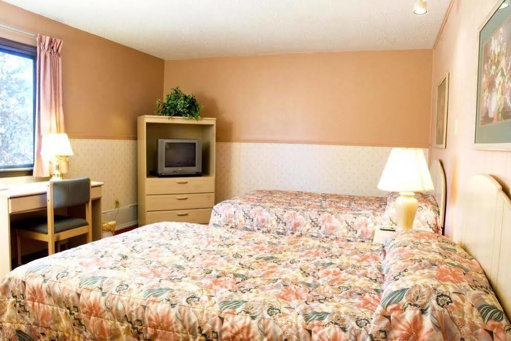 Carlin Villa Motel Carlinville ภายนอก รูปภาพ